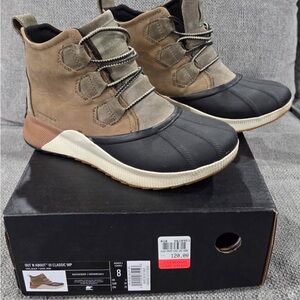 Sorel Out 'N About III Classic WP Boots - Brown and Black